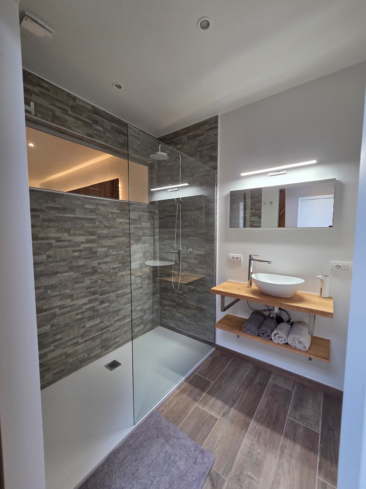 Eigen badkamer met inloopdouche